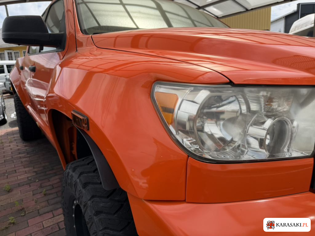 America Toyota Tundra 2012 z aukcji japońskiej