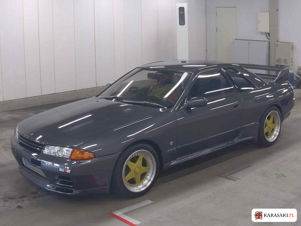 Nissan Skyline 1989 z aukcji japońskiej