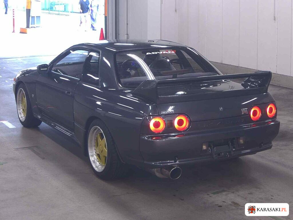 Nissan Skyline 1989 z aukcji japońskiej