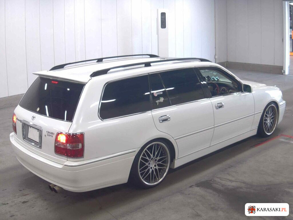 Toyota Crown Estate 2003 z aukcji japońskiej