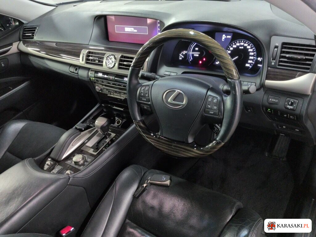 Lexus LS 2016 z aukcji japońskiej