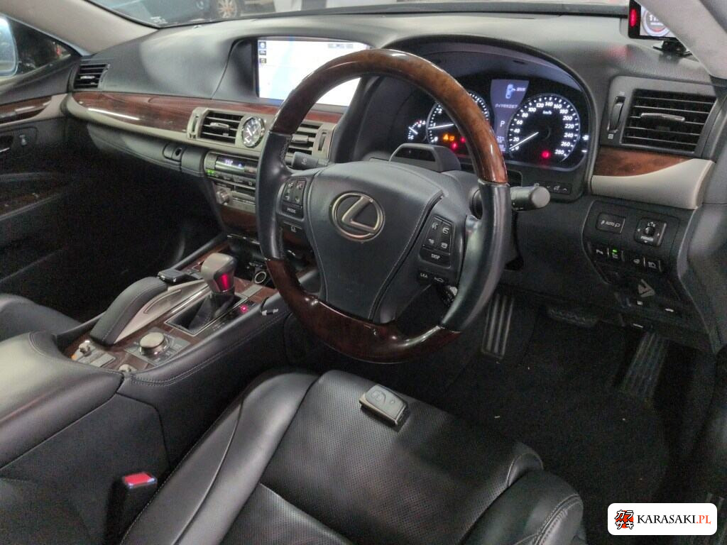 Lexus LS 2016 z aukcji japońskiej
