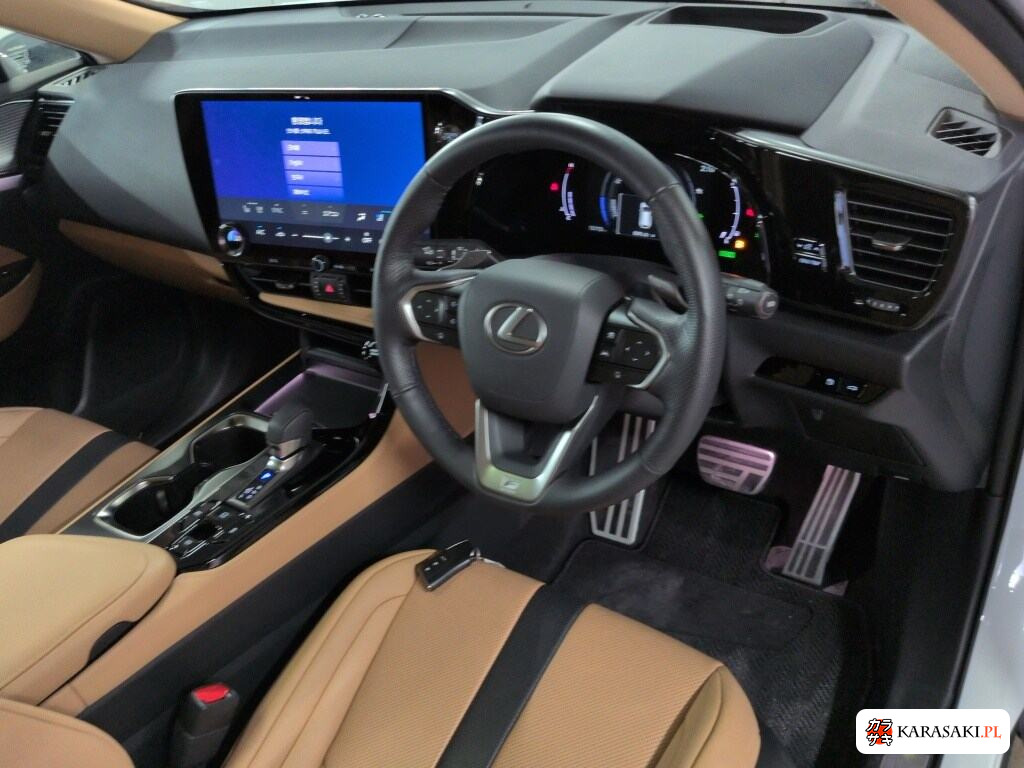 Lexus NX 2025 z aukcji japońskiej