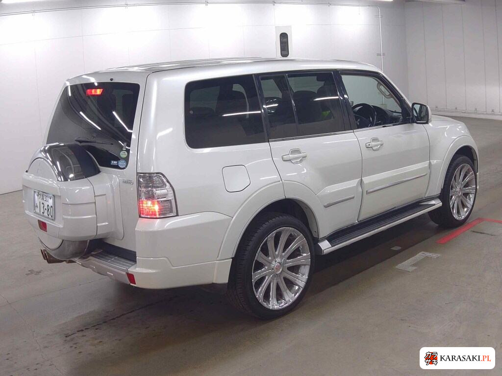 Mitsubishi Pajero 2006 z aukcji japońskiej