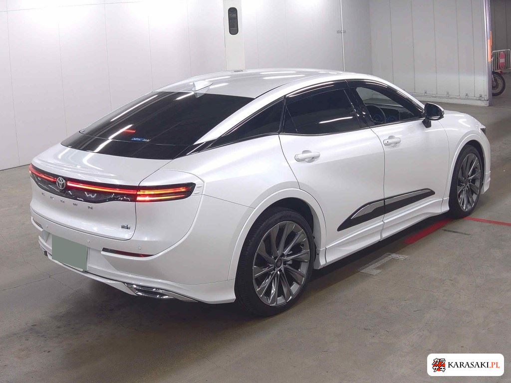 Toyota Crown Crossover 2023 z aukcji japońskiej