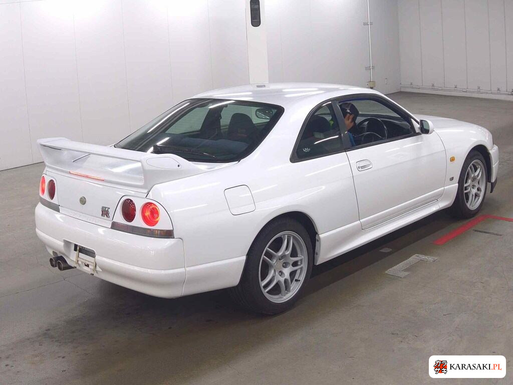 Nissan Skyline 1997 z aukcji japońskiej