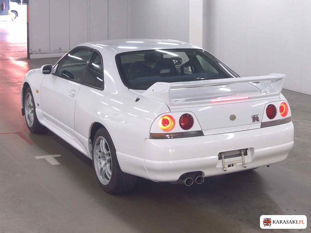 Nissan Skyline 1997 z aukcji japońskiej