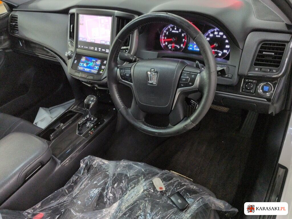 Toyota Crown 2013 z aukcji japońskiej
