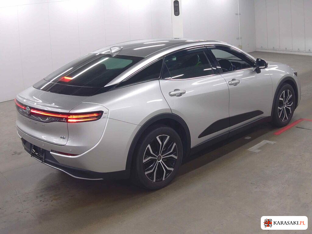Toyota Crown Crossover 2023 z aukcji japońskiej