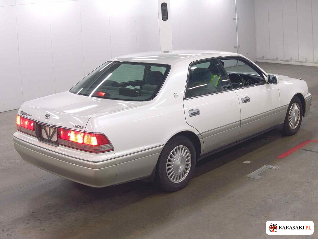 Toyota Crown 1999 z aukcji japońskiej