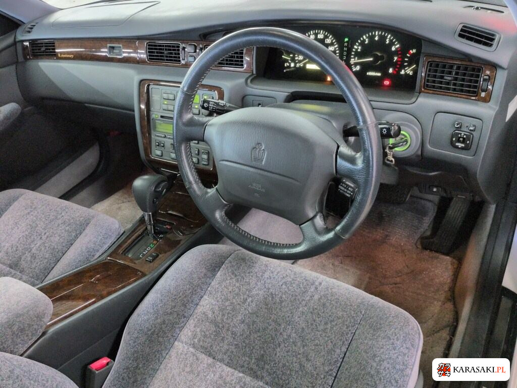 Toyota Crown 1999 z aukcji japońskiej