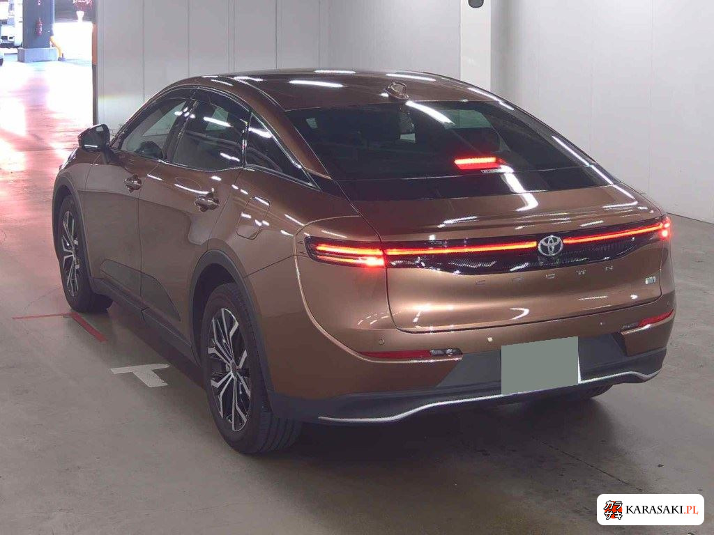 Toyota Crown Crossover 2024 z aukcji japońskiej