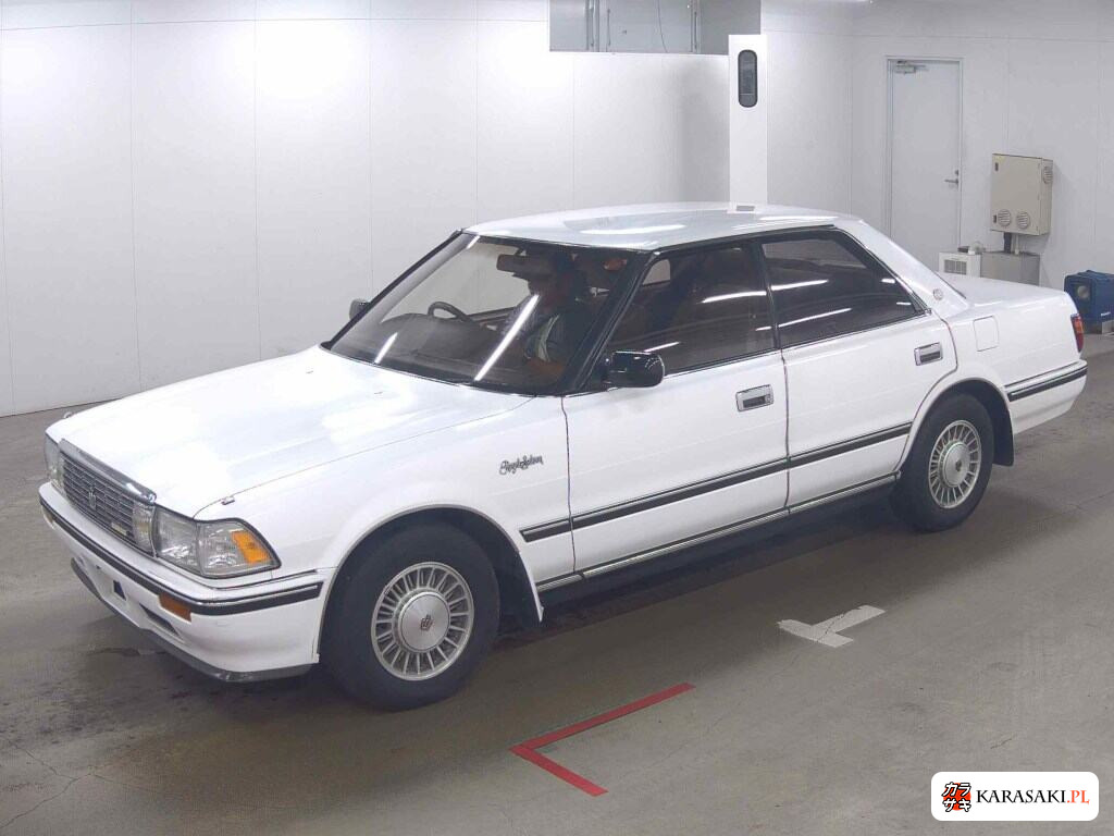 Toyota Crown 1990 z aukcji japońskiej