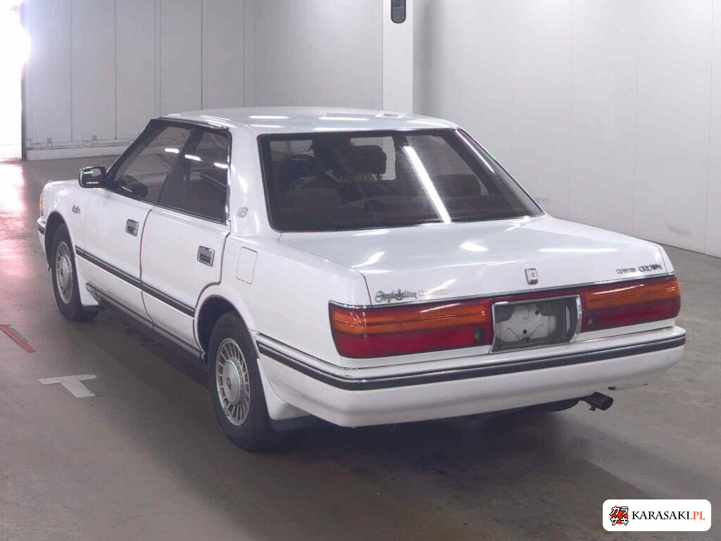 Toyota Crown 1990 z aukcji japońskiej