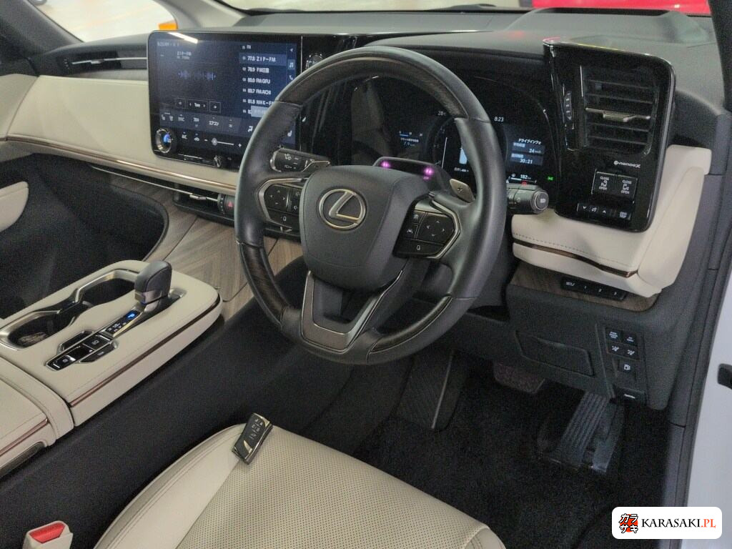 Lexus LM 2024 z aukcji japońskiej