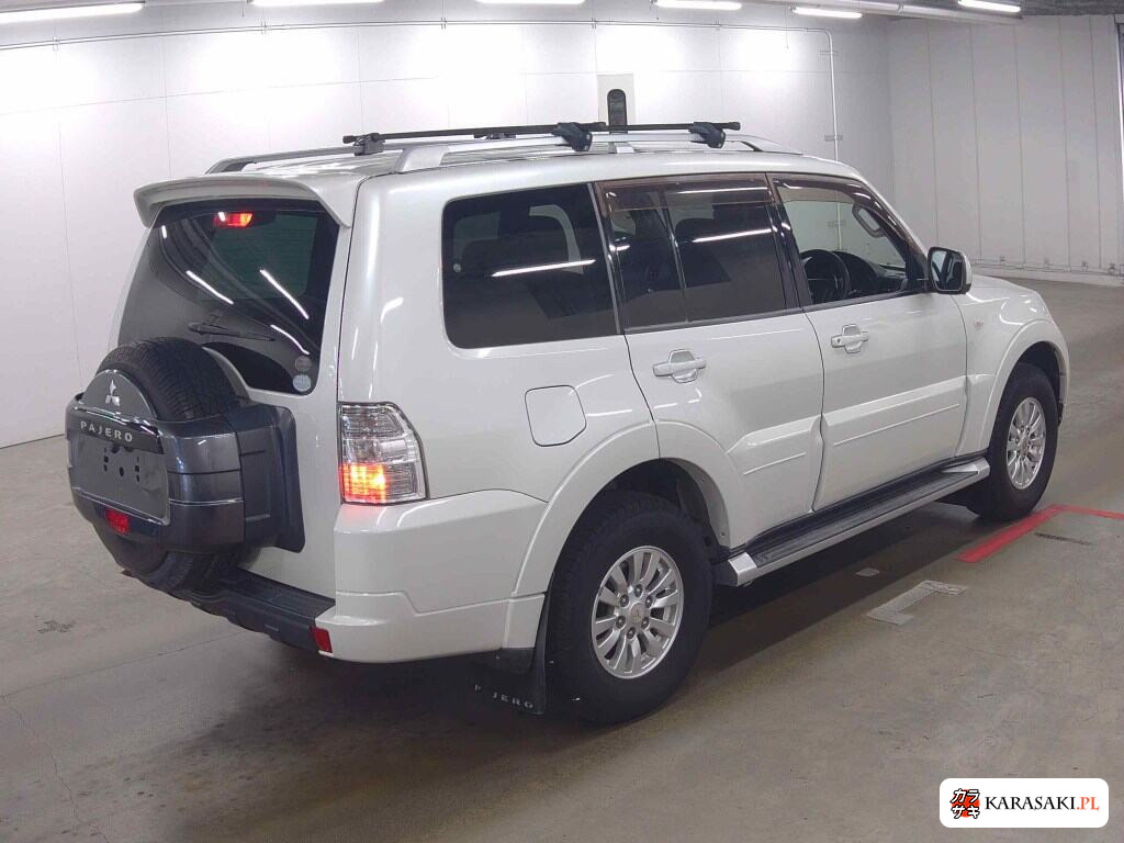 Mitsubishi Pajero 2010 z aukcji japońskiej