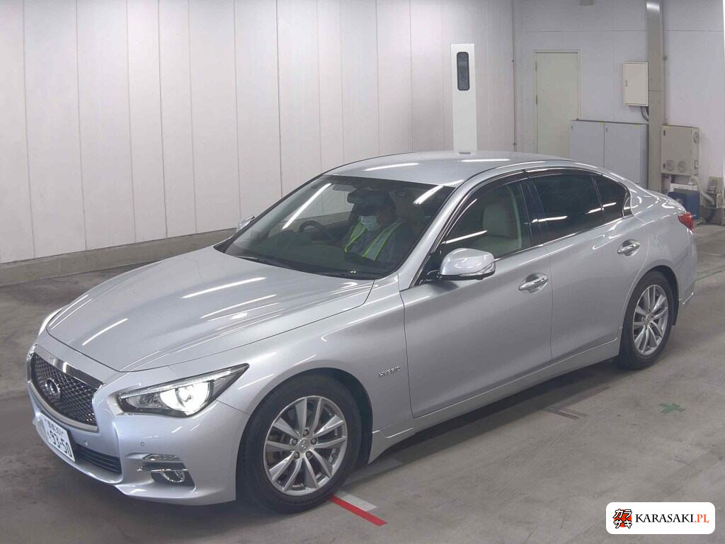 Nissan Skyline 2015 z aukcji japońskiej