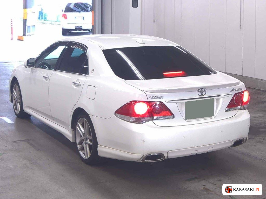 Toyota Crown 2010 z aukcji japońskiej