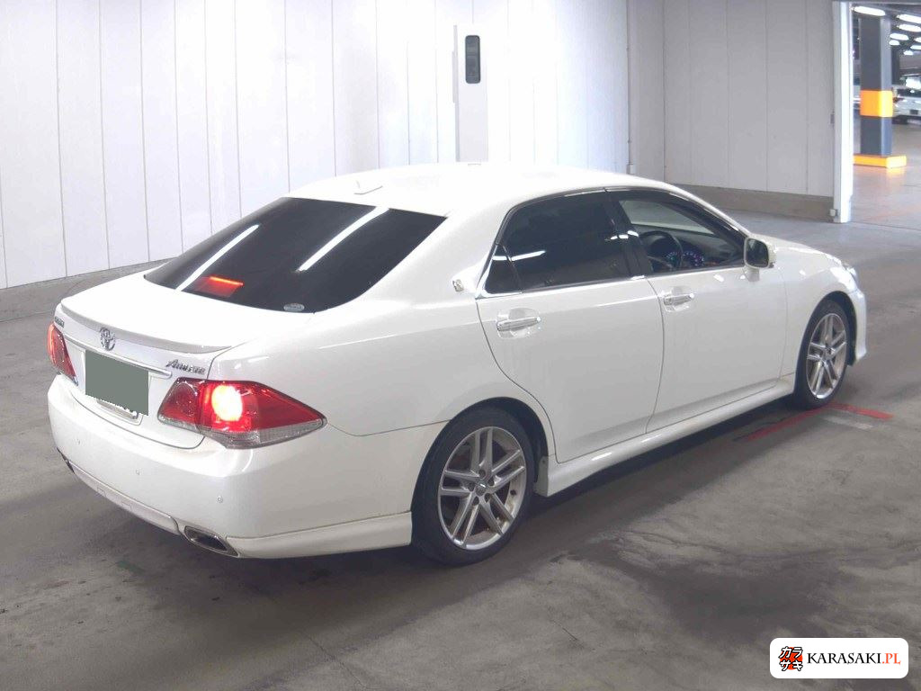 Toyota Crown 2010 z aukcji japońskiej