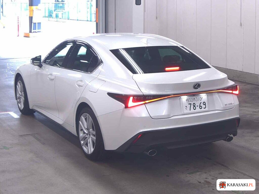 Lexus Is 2023 z aukcji japońskiej