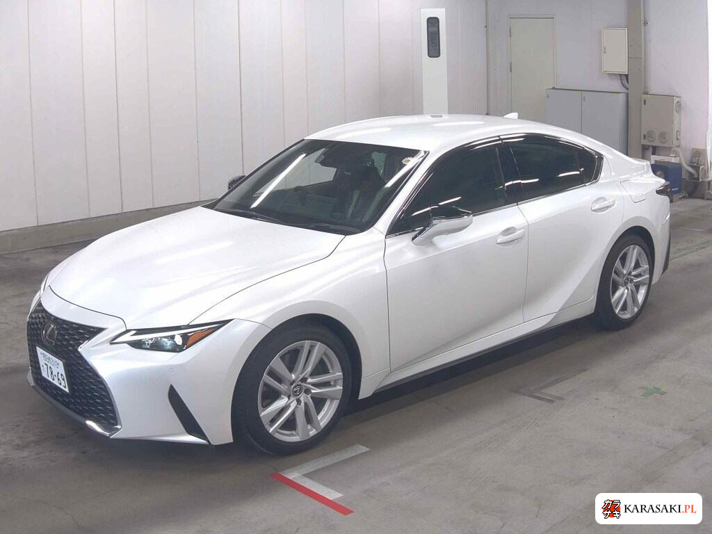 Lexus Is 2023 z aukcji japońskiej