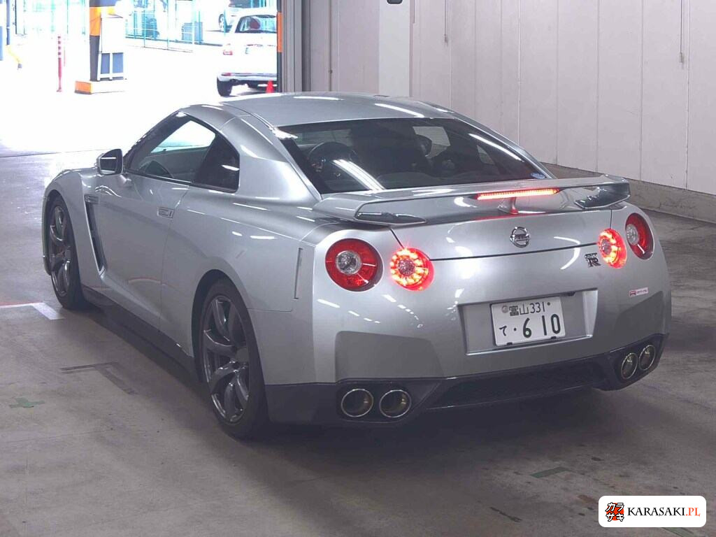 Nissan GT-R 2008 z aukcji japońskiej