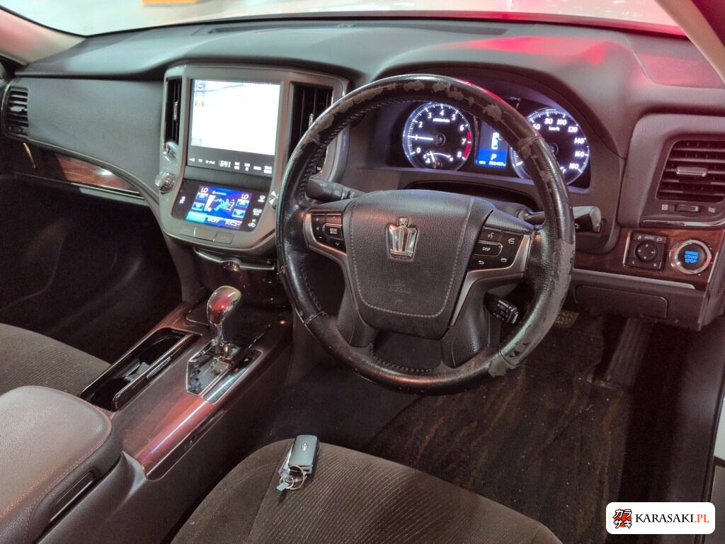 Toyota Crown 2013 z aukcji japońskiej