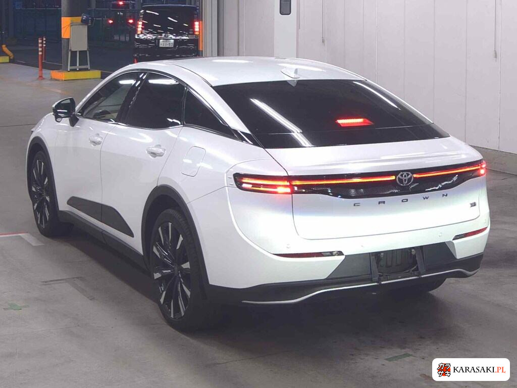 Toyota Crown Crossover 2023 z aukcji japońskiej