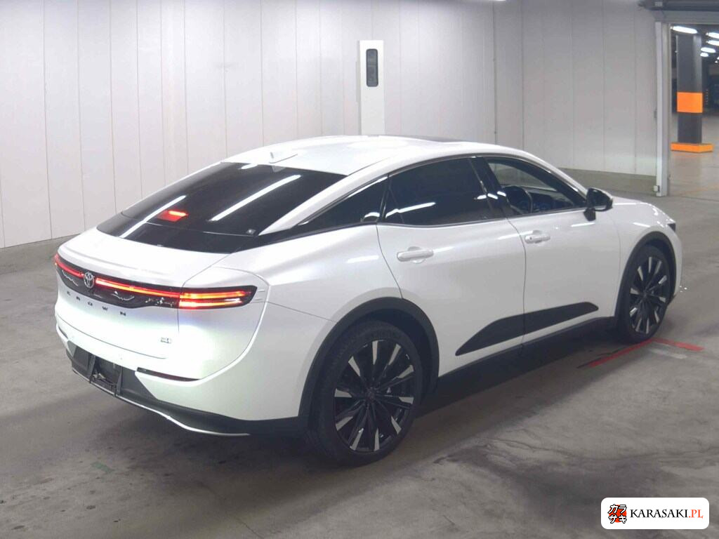 Toyota Crown Crossover 2023 z aukcji japońskiej