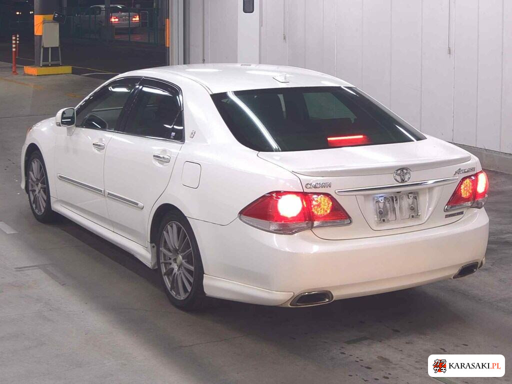 Toyota Crown 2011 z aukcji japońskiej