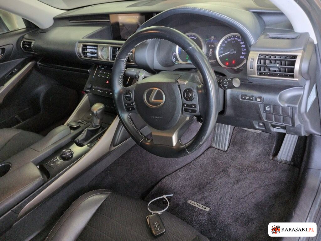 Lexus Is 2013 z aukcji japońskiej