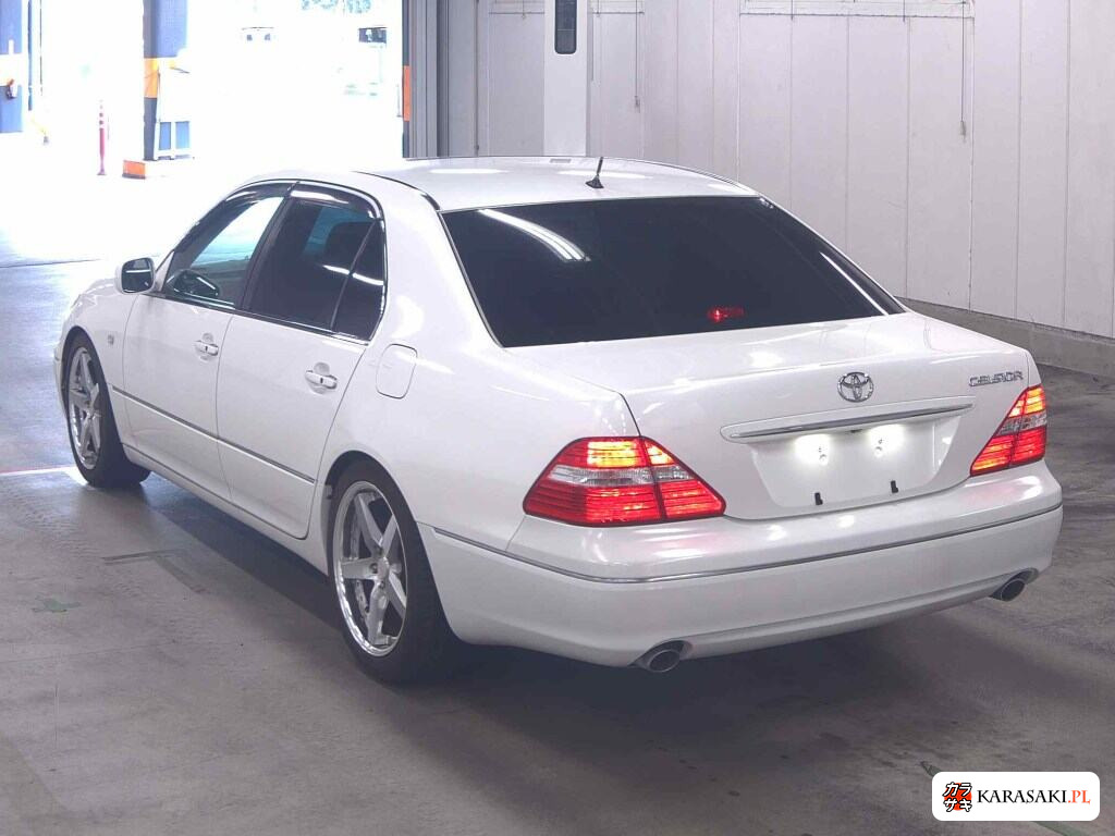 Toyota Celsior 2005 z aukcji japońskiej