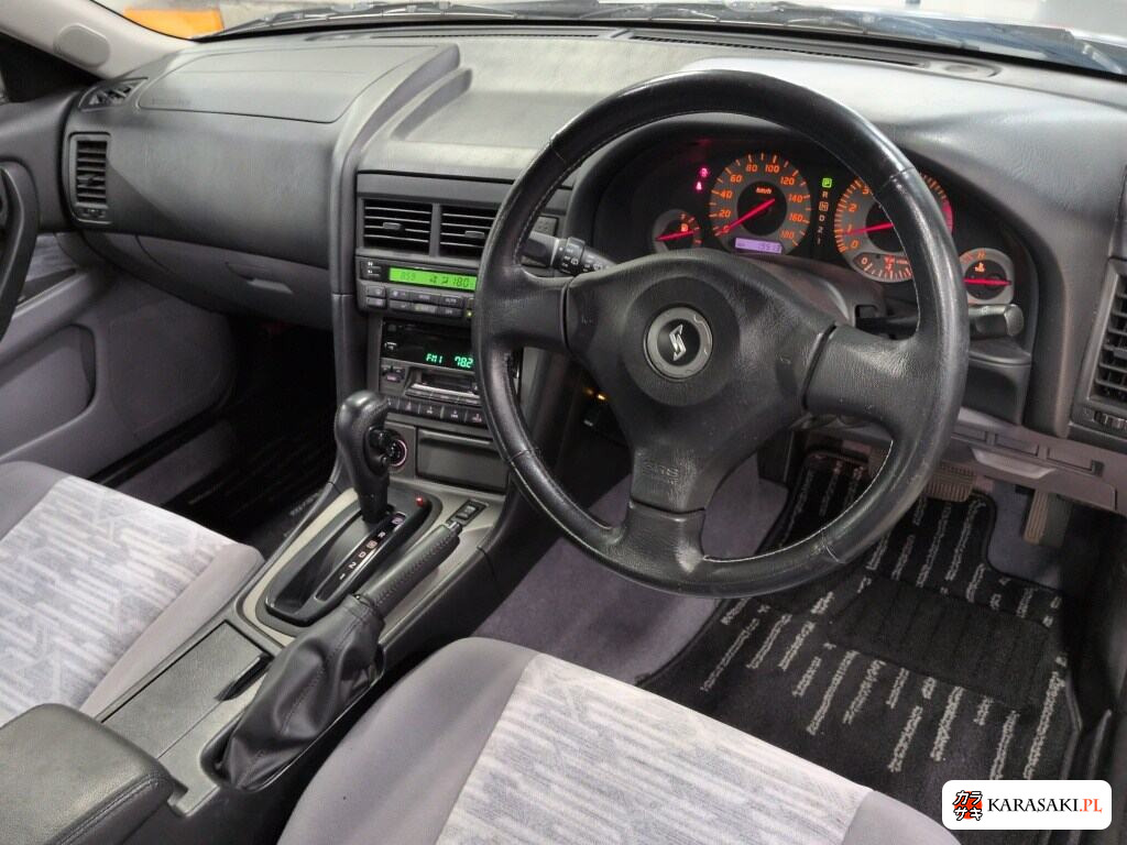 Nissan Skyline 2000 z aukcji japońskiej