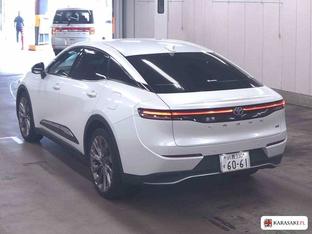 Toyota Crown Crossover 2023 z aukcji japońskiej