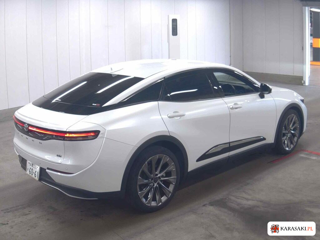 Toyota Crown Crossover 2023 z aukcji japońskiej