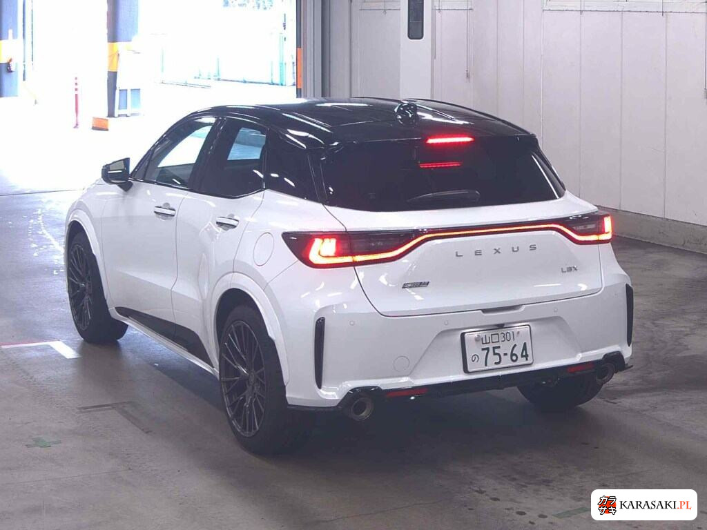 Lexus LBX 2025 z aukcji japońskiej