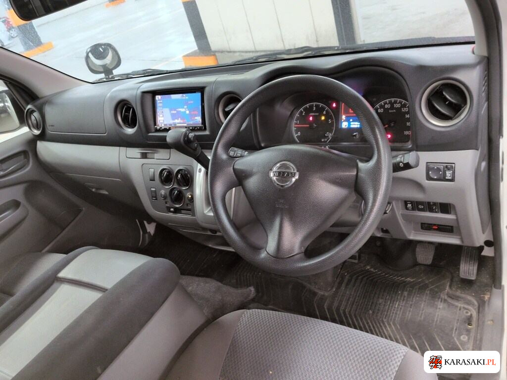 Nissan VW2E26 2016 z aukcji japońskiej