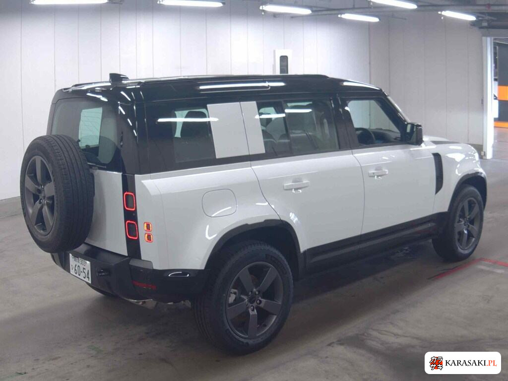 Land Rover Defender 2026 z aukcji japońskiej