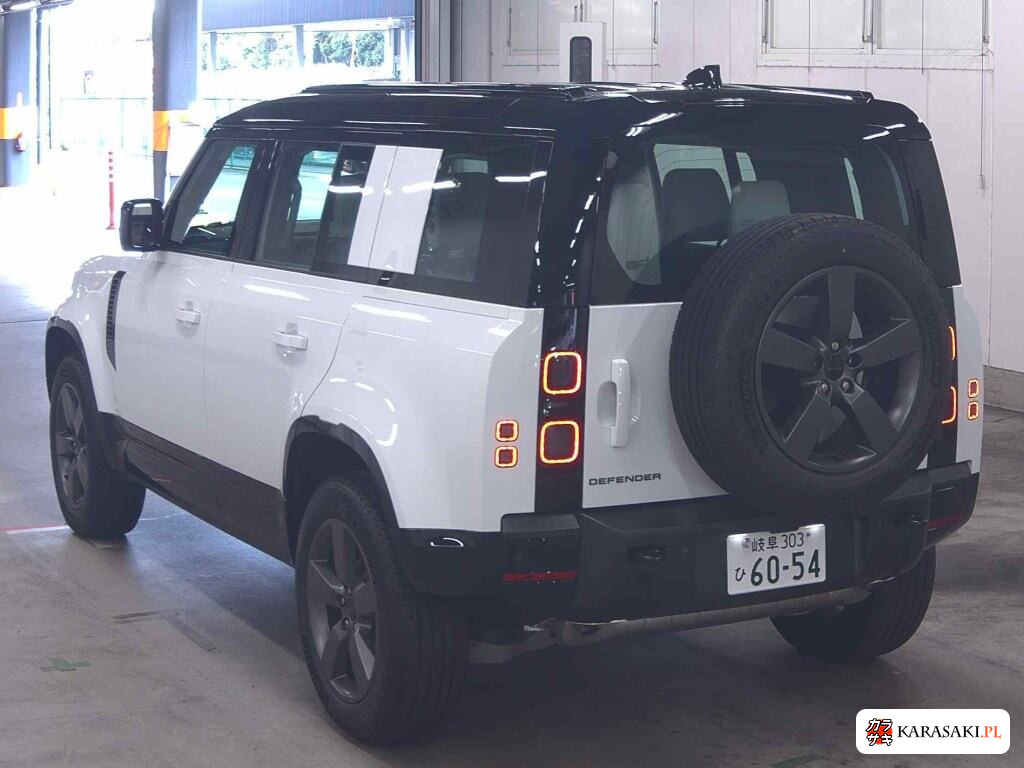 Land Rover Defender 2026 z aukcji japońskiej