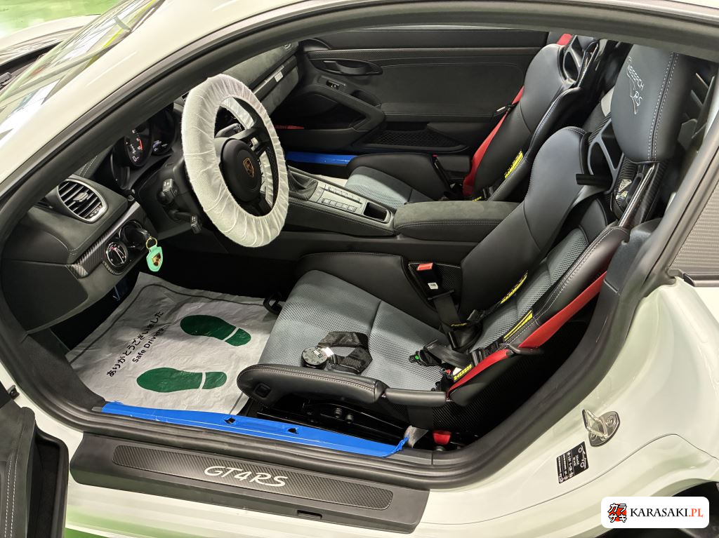 Porsche 718 Cayman 2024 z aukcji japońskiej
