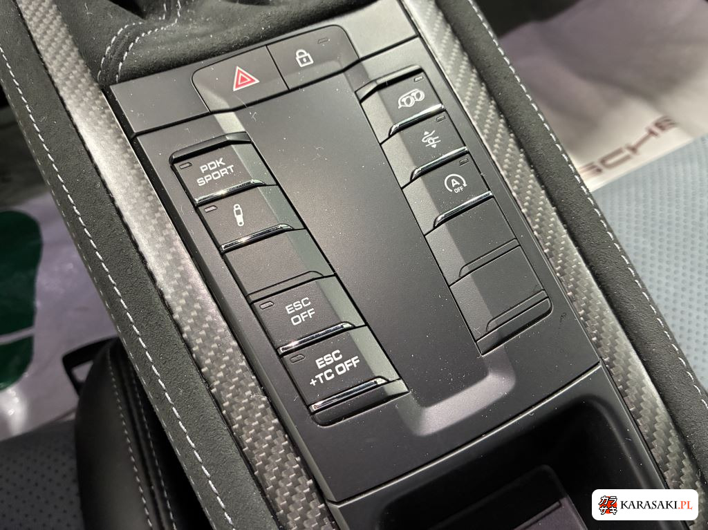 Porsche 718 Cayman 2024 z aukcji japońskiej