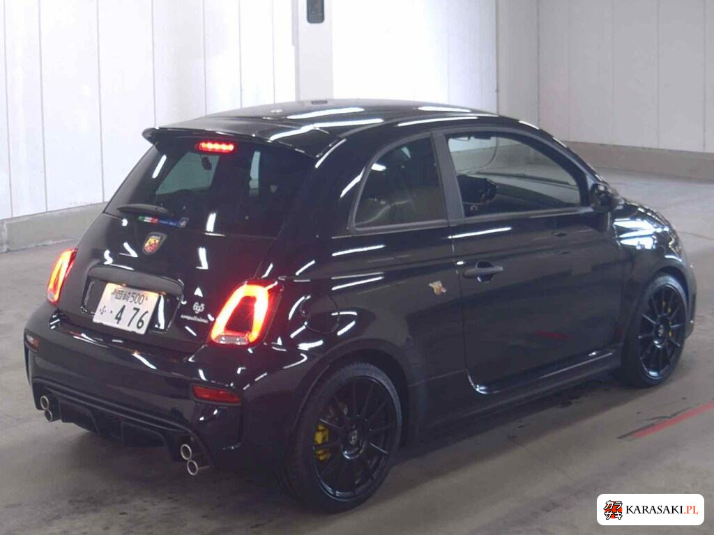 Abarth 695 2024 z aukcji japońskiej
