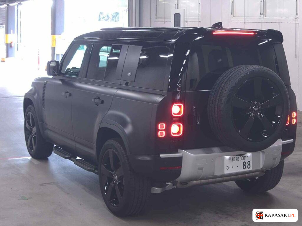 Land Rover Defender 2023 z aukcji japońskiej