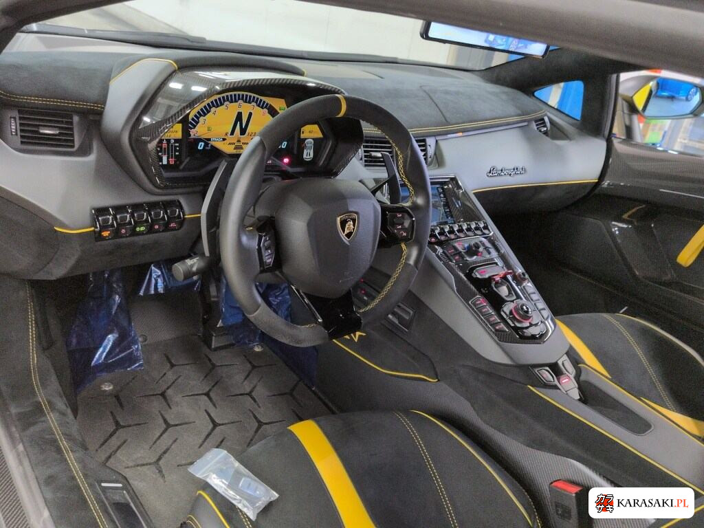 Lamborghini Aventador 2016 z aukcji japońskiej