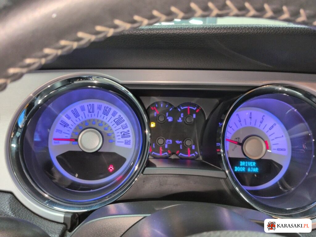 Ford Mustang 2012 z aukcji japońskiej