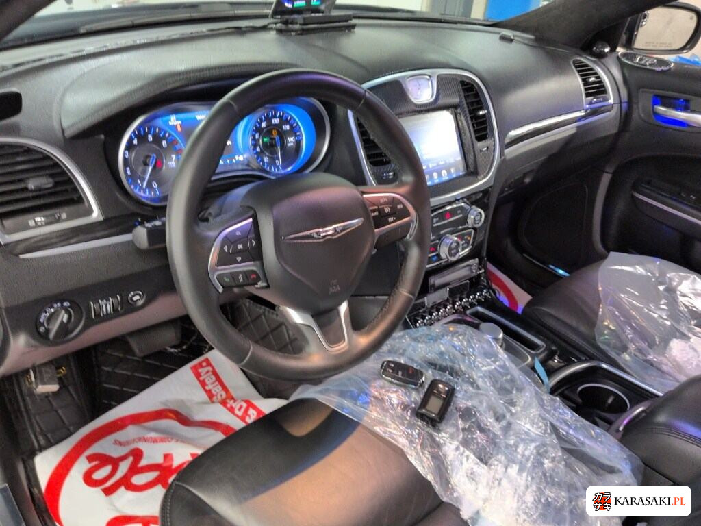 Chrysler 300 2018 z aukcji japońskiej