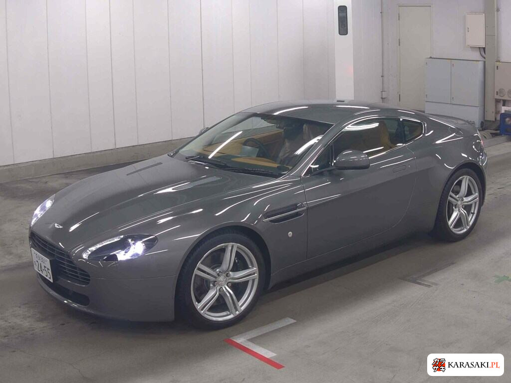 Aston Martin V8 Vantage 2010 z aukcji japońskiej