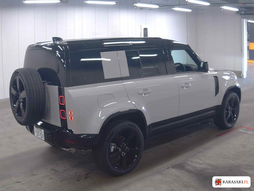 Land Rover Defender 2026 z aukcji japońskiej