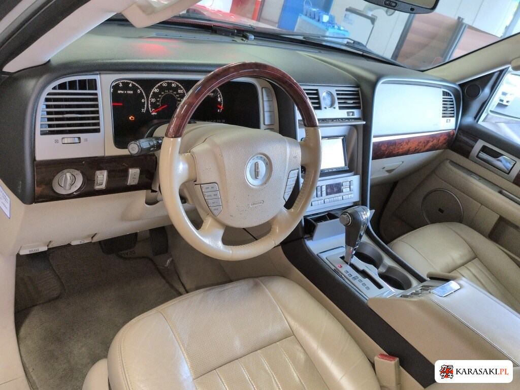 Lincoln Navigator 2011 z aukcji japońskiej