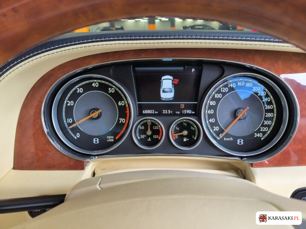 Bentley Flying Spur 2015 z aukcji japońskiej